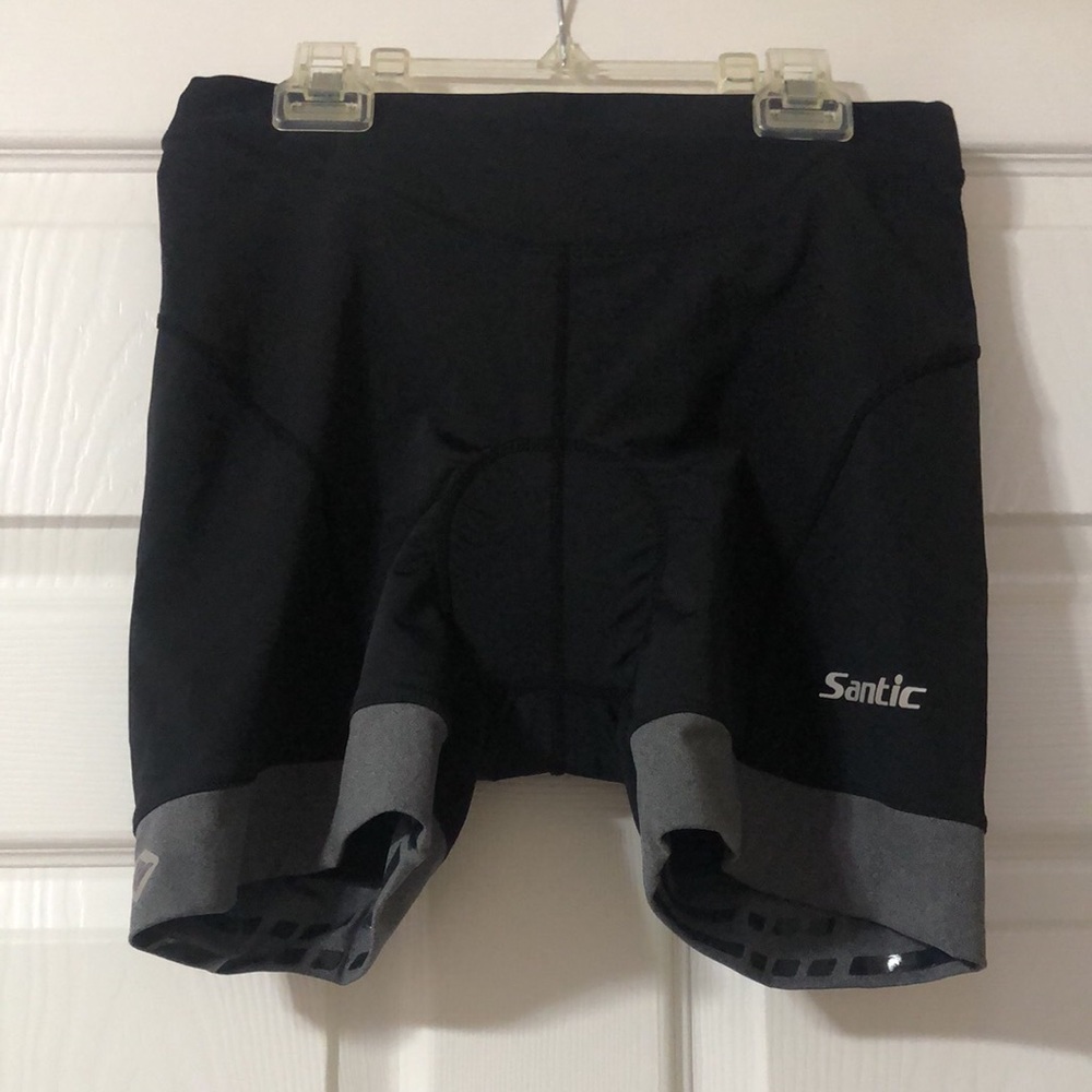 NWOT Santic cycling shorts size medium